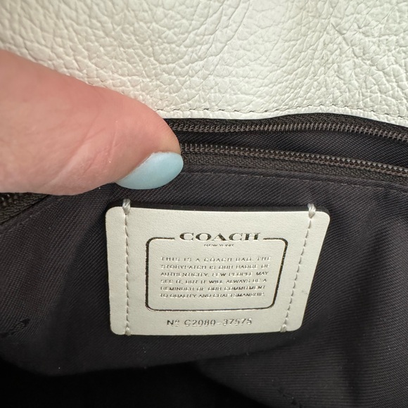 Coach Cream Leather Bag medium size 👜 - Picture 6 of 7